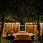 Water Hideout - Floating Luxury In Pure Wilderness Botel