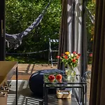 Botel Water Hideout - Floating Luxury In Pure Wilderness *