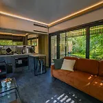 Botel Water Hideout - Floating Luxury In Pure Wilderness *