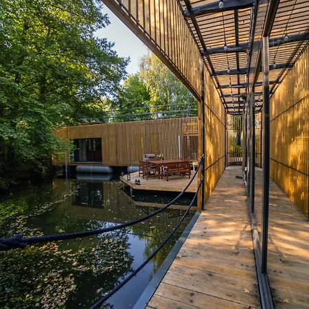 Water Hideout - Floating Luxury In Pure Wilderness Botel Wysoka (Wroclaw)