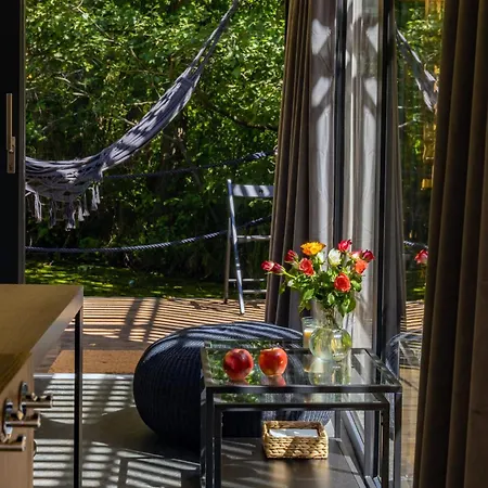 Bådhotel Water Hideout - Floating Luxury In Pure Wilderness *