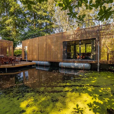 Water Hideout - Floating Luxury In Pure Wilderness Botel Wysoka (Wroclaw)