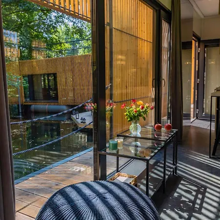 Water Hideout - Floating Luxury In Pure Wilderness *