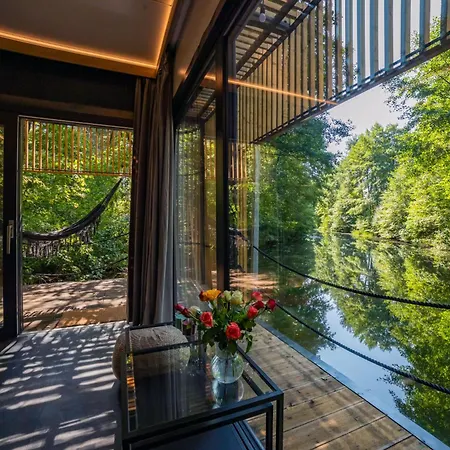 Bådhotel Water Hideout - Floating Luxury In Pure Wilderness *