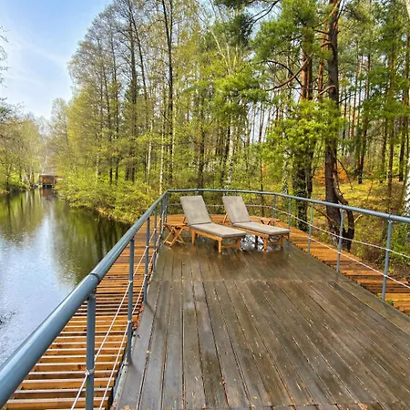 Water Hideout - Floating Luxury In Pure Wilderness *