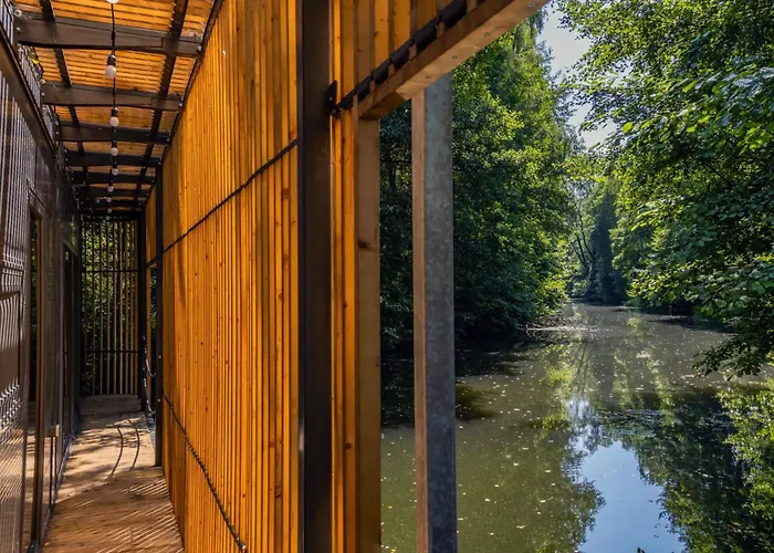 Water Hideout - Floating Luxury In Pure Wilderness