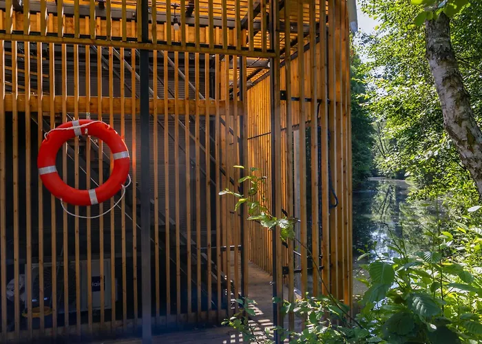 Water Hideout - Floating Luxury In Pure Wilderness