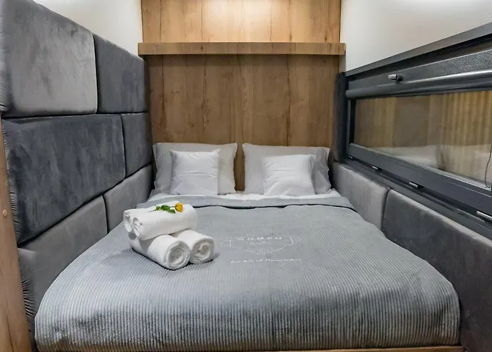 Ботель Water Hideout - Floating Luxury In Pure Wilderness