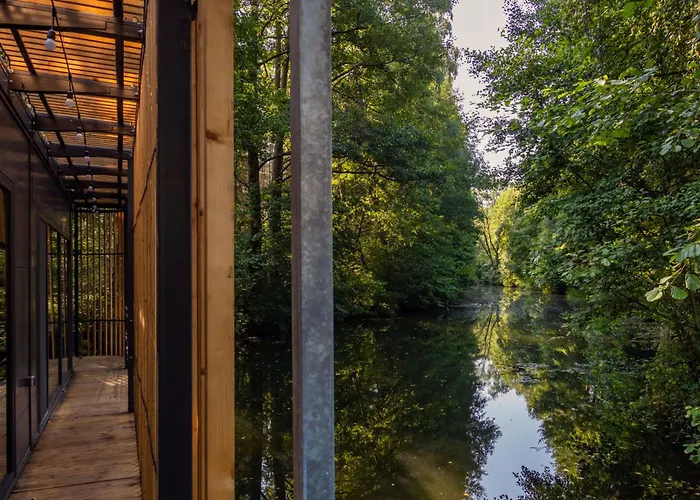 Ботель Water Hideout - Floating Luxury In Pure Wilderness