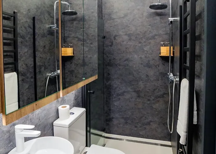 Botel Water Hideout - Floating Luxury In Pure Wilderness *