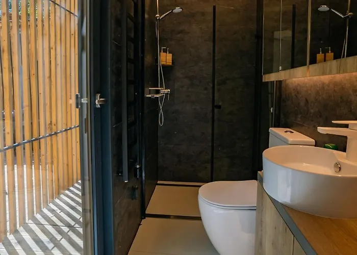 Ботель Water Hideout - Floating Luxury In Pure Wilderness